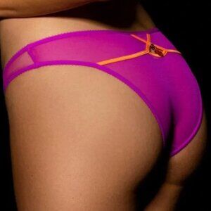 NWT Honey Birdette Saskia Brief Magenta Size Small